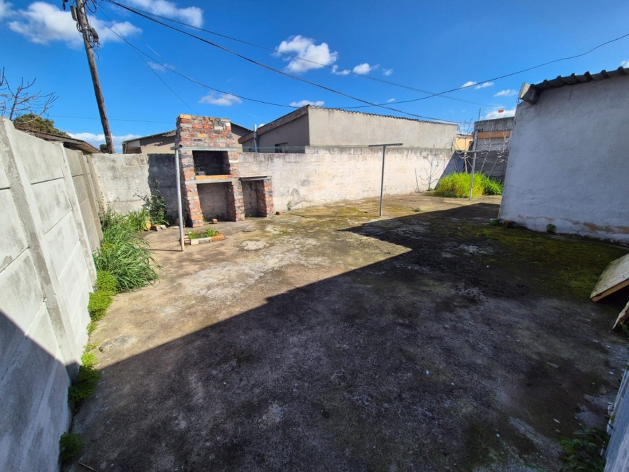 2 Bedroom Property for Sale in Ravensmead Western Cape